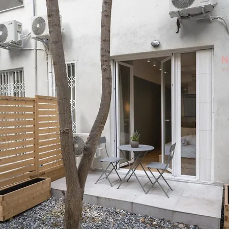 V19, Nilie Hospitality Mgmt Apartament *