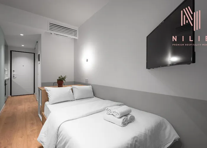 V19, Nilie Hospitality Mgmt * 테살로니키