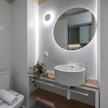 V19, Nilie Hospitality Mgmt Apartmán